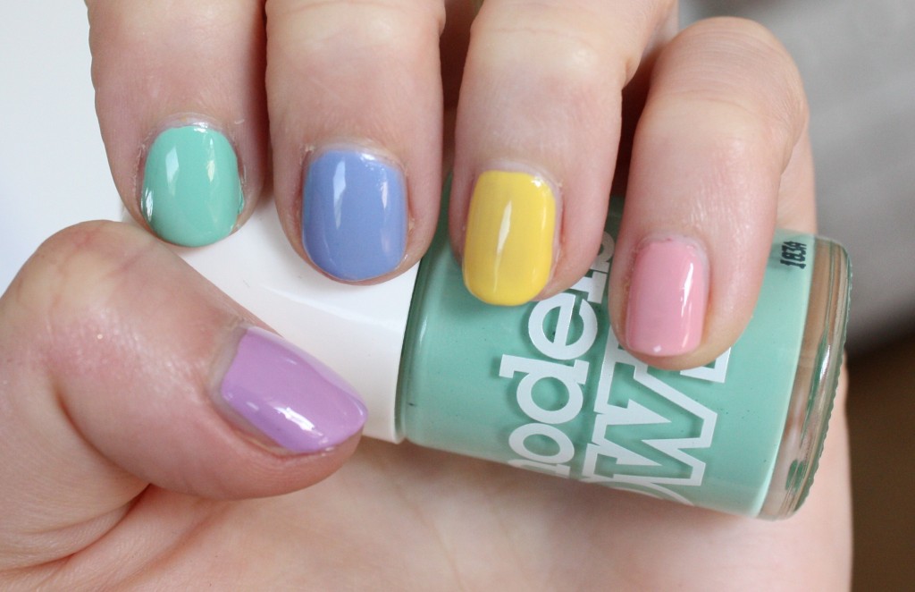 Pastell Nägel