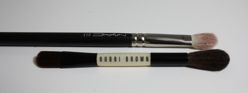 Bobbi Brown Conceal Set Brush