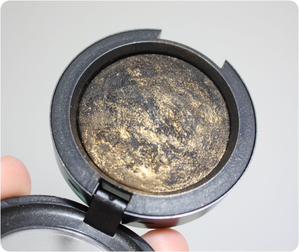 MAC Golden Gaze Mineralized Eyeshadow