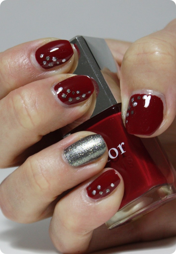 Naildesign sparkly red